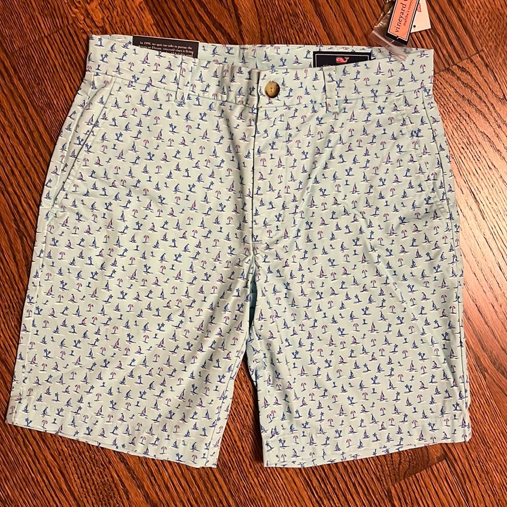 Men’s Vineyard Vines shorts